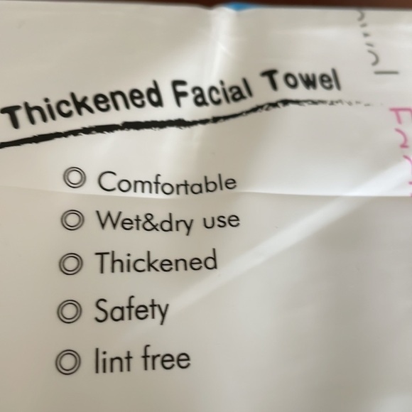 Facial towel white biodegradable natural plant fiber, new 70pcs - Picture 3 of 4